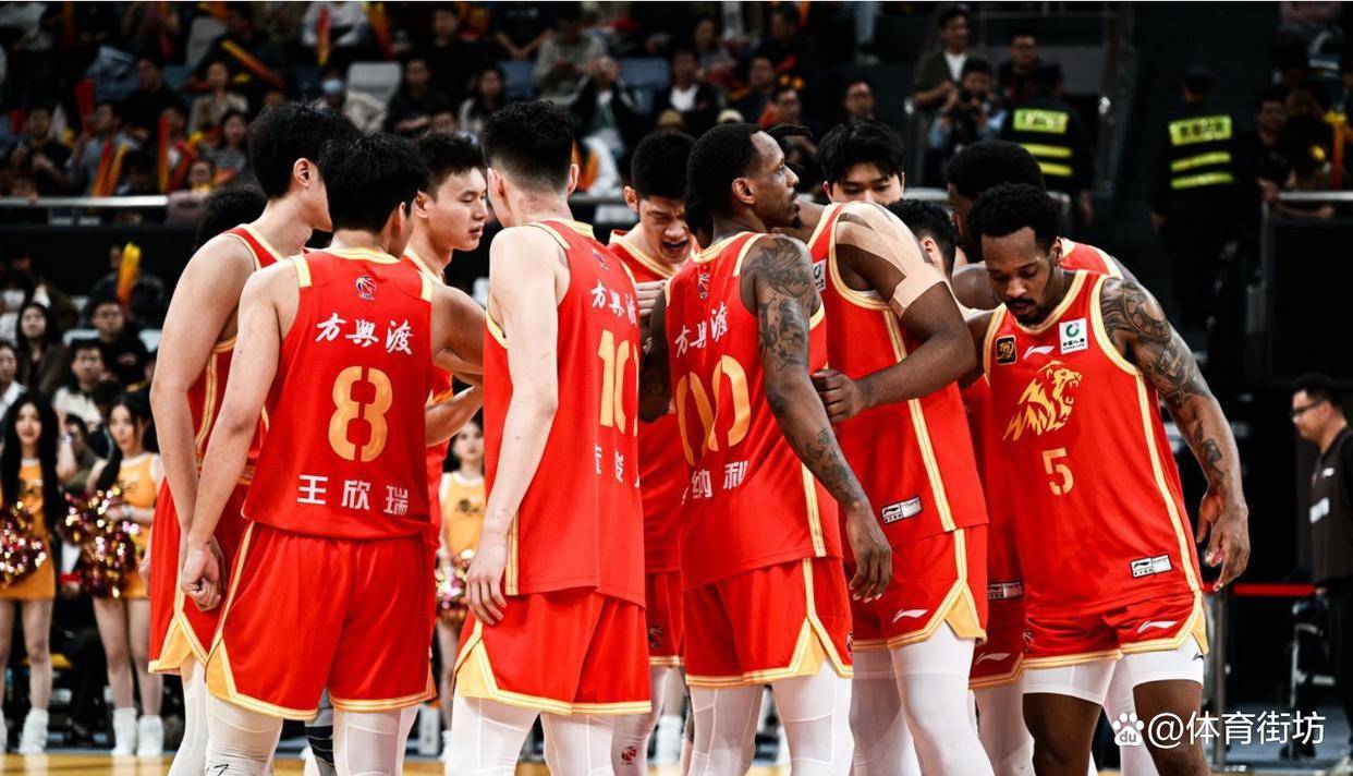 强队遭遇强敌，CBA比赛中谁能笑傲赛场？