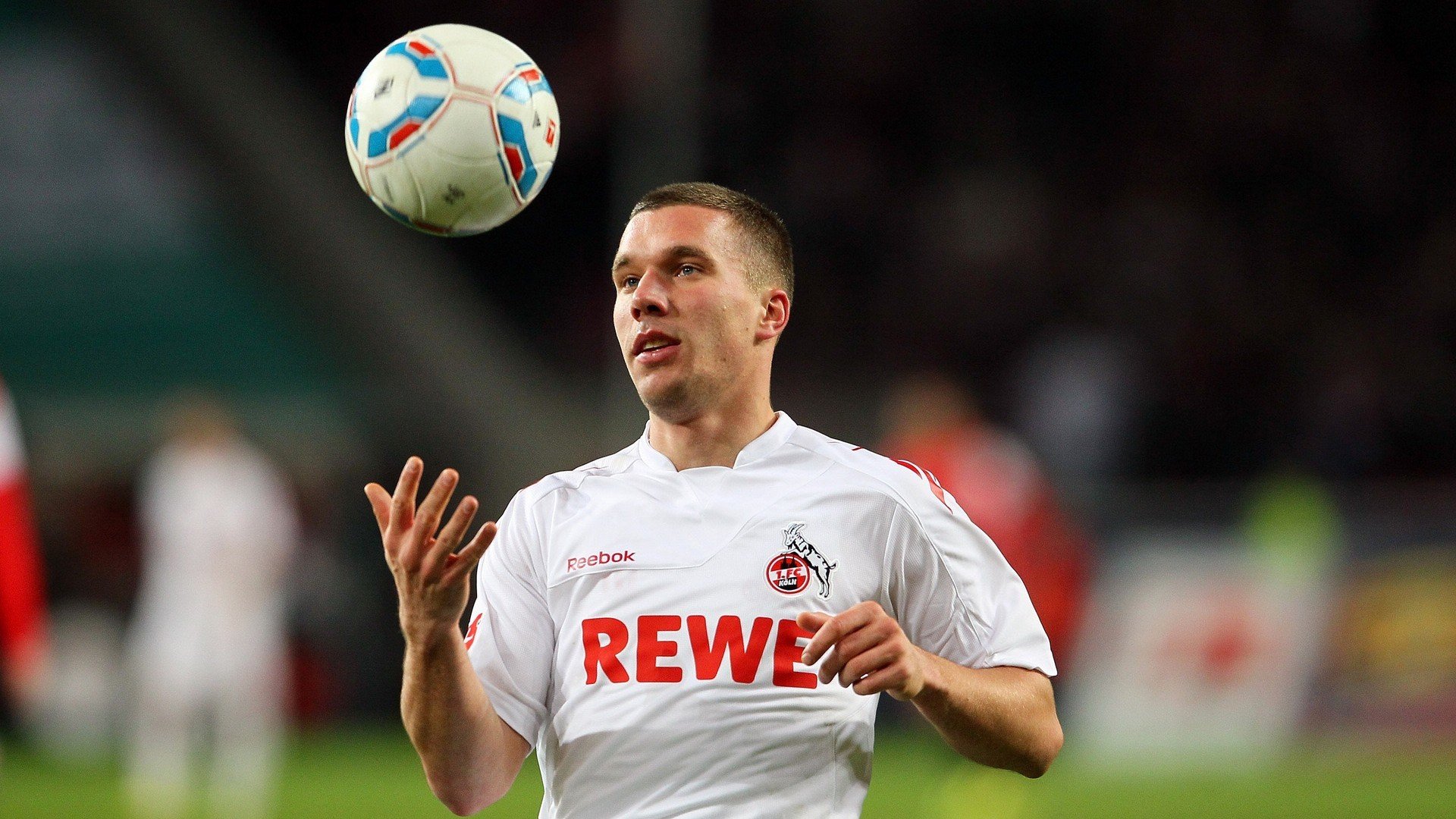 乐动官方网站-JackeyLove遭遇十连败，湖人教练面临压力！